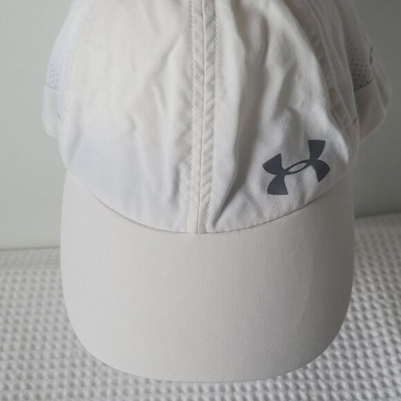 CLEARANCE !!!💥Under Armour Womens White Activewear hat - Picture 2 of 7